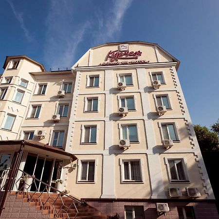 Kurmet Hotel Oral Exterior photo
