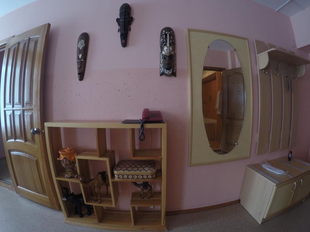 Kurmet Hotel Oral Room photo